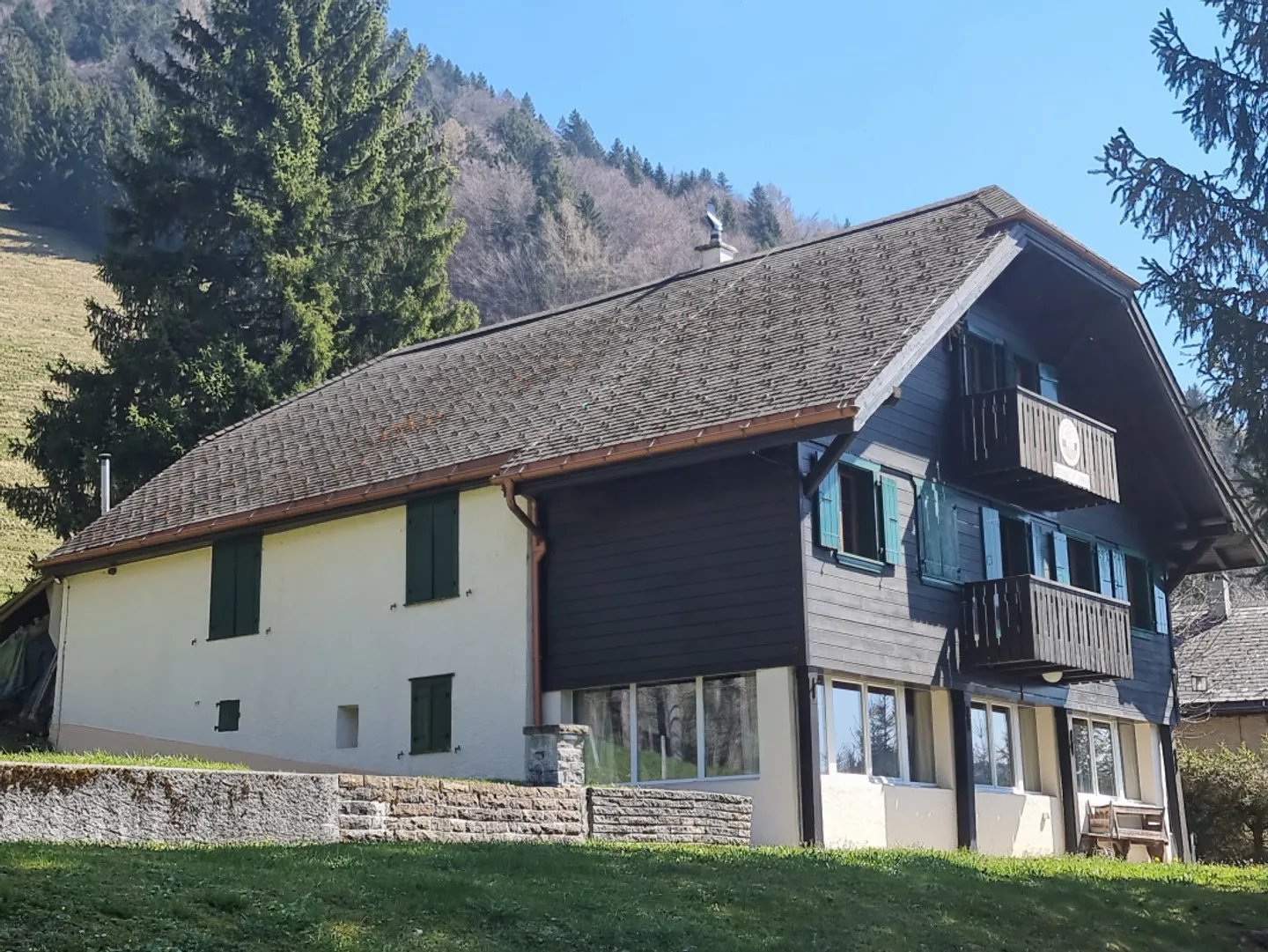 Chalet à réinventer - Photo 1 sur 12