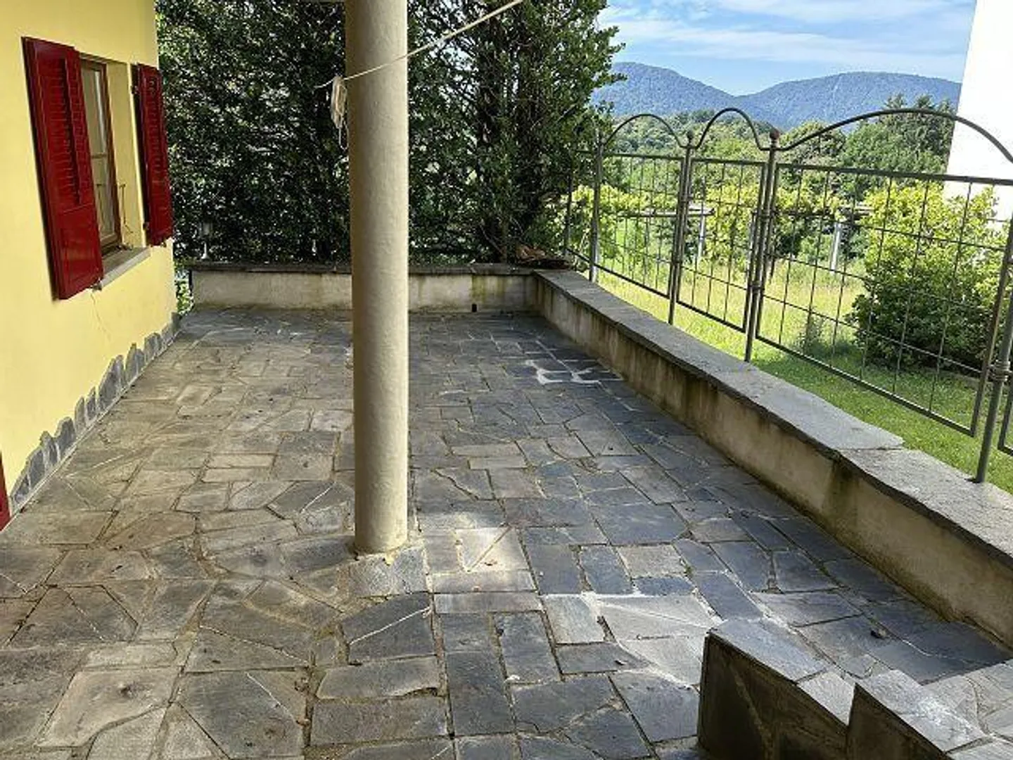 Villetta di 5 1/2 locali con giardino e riserva di costruzione in una posizione molto tranquilla e soleggiata - Foto 22 di 36