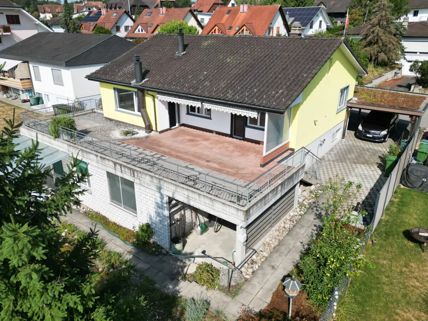 Ottima casa unifamiliare con appartamento separato e terrazza soleggiata - Foto 2 di 13