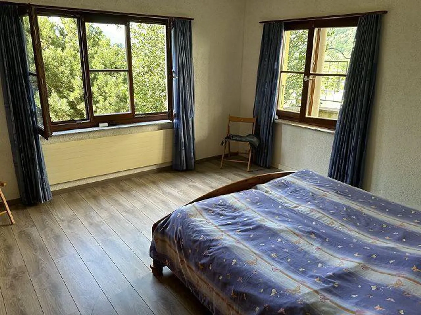 Villetta di 5 1/2 locali con giardino e riserva di costruzione in una posizione molto tranquilla e soleggiata - Foto 11 di 36