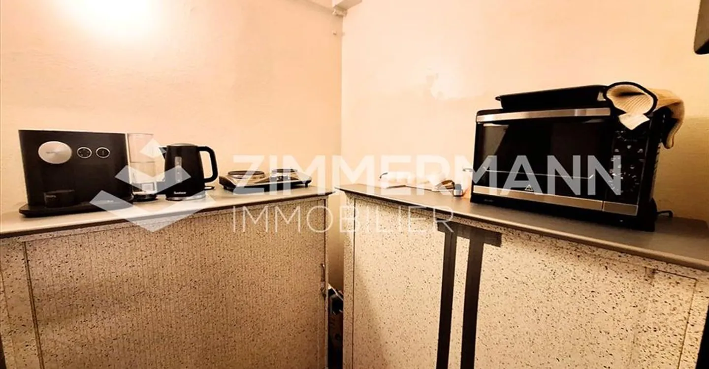 Spacious Commercial Space for Rent - Photo 8 of 9