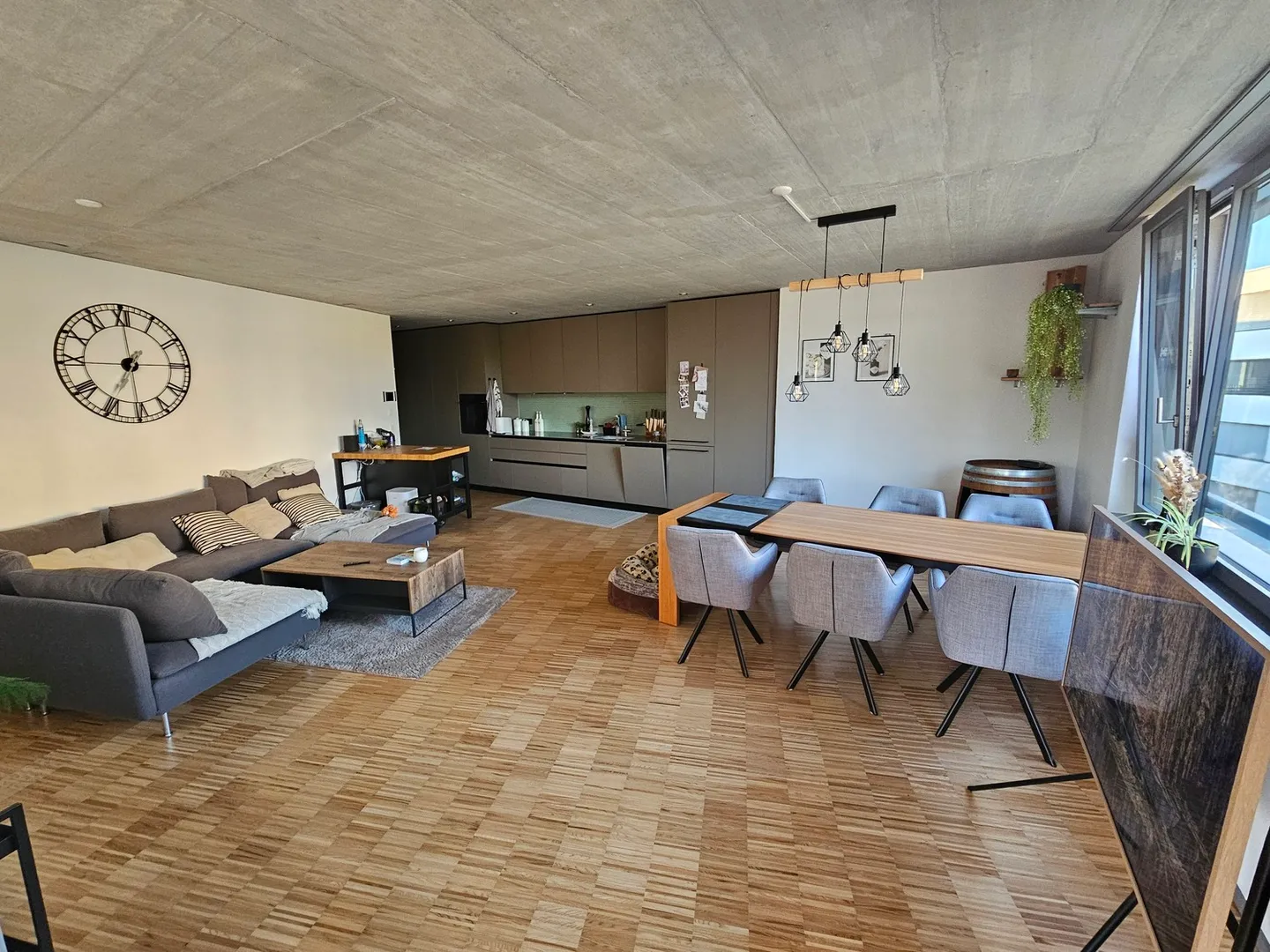 3½ ZI-WOHNUNG IN ZUCHWIL (SO), MÖBLIERT, TEMPORÄR - Foto 2 von 10