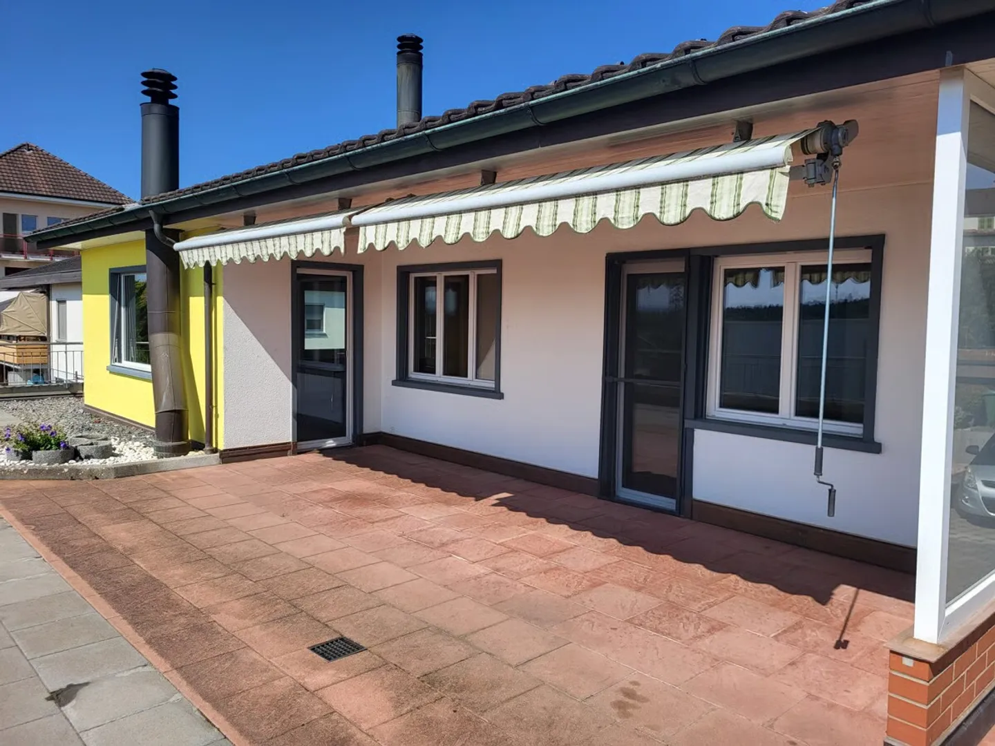 Ottima casa unifamiliare con appartamento separato e terrazza soleggiata - Foto 5 di 13