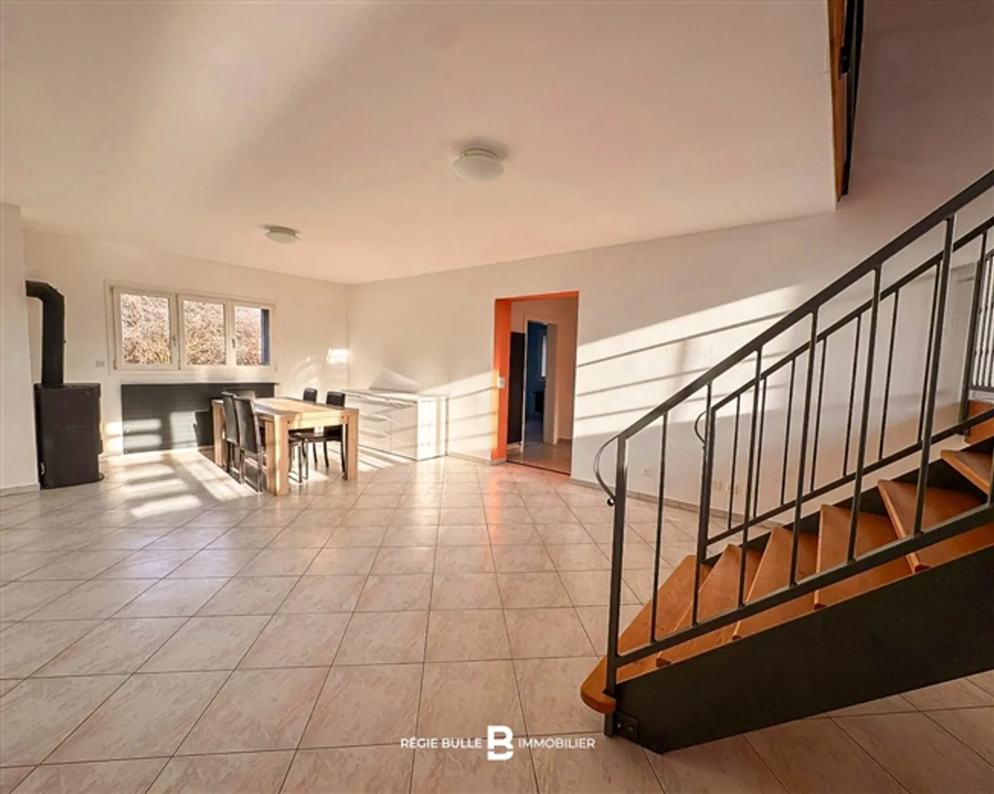 Grolley - Outstanding semi-detached house with 6.5 rooms for rent - Photo 2 of 20