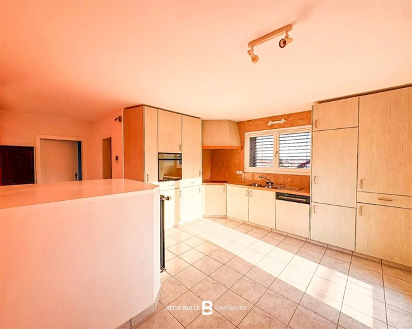 Grolley - Outstanding semi-detached house with 6.5 rooms for rent - Photo 7 of 20