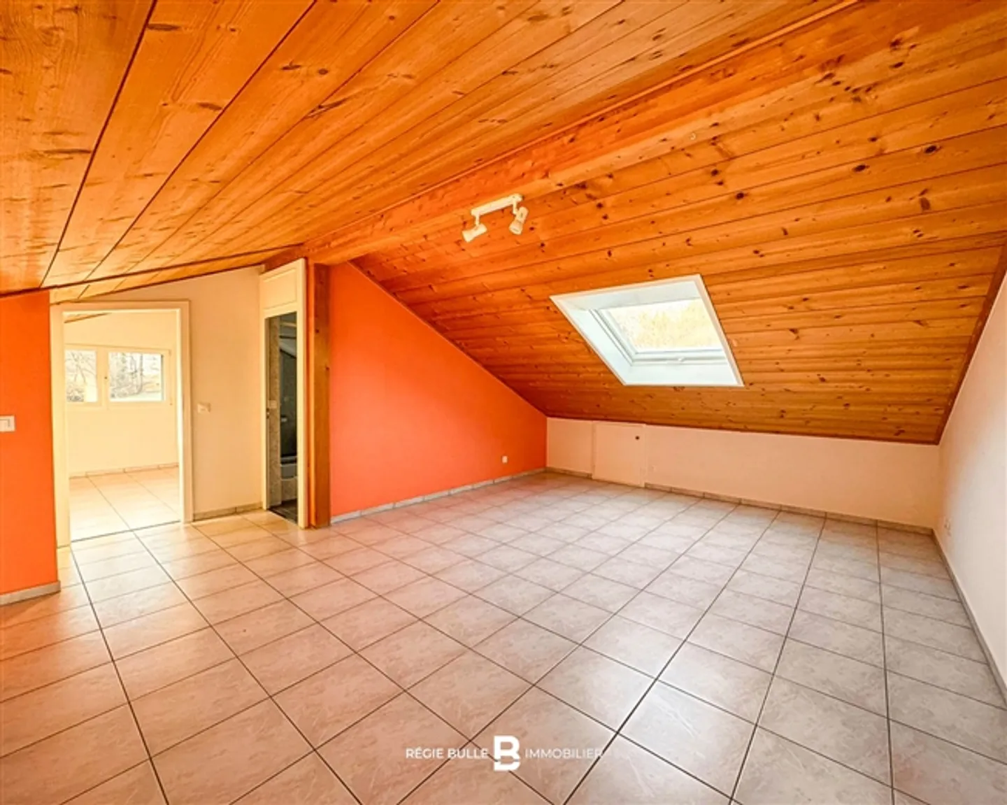 Grolley - Outstanding semi-detached house with 6.5 rooms for rent - Photo 11 of 20