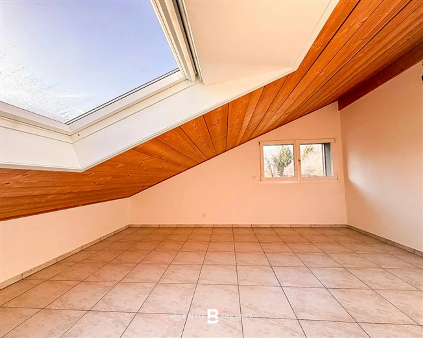 Grolley - Outstanding semi-detached house with 6.5 rooms for rent - Photo 13 of 20