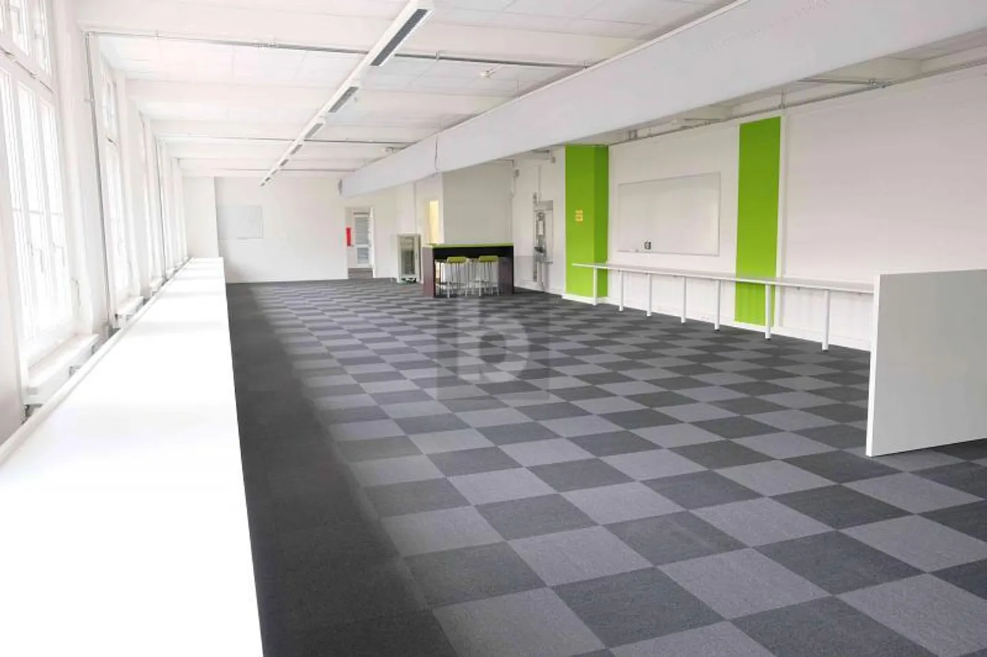 SPAZIO UFFICIO NEL CUORE DI UPTOWN BASEL - Foto 2 di 4