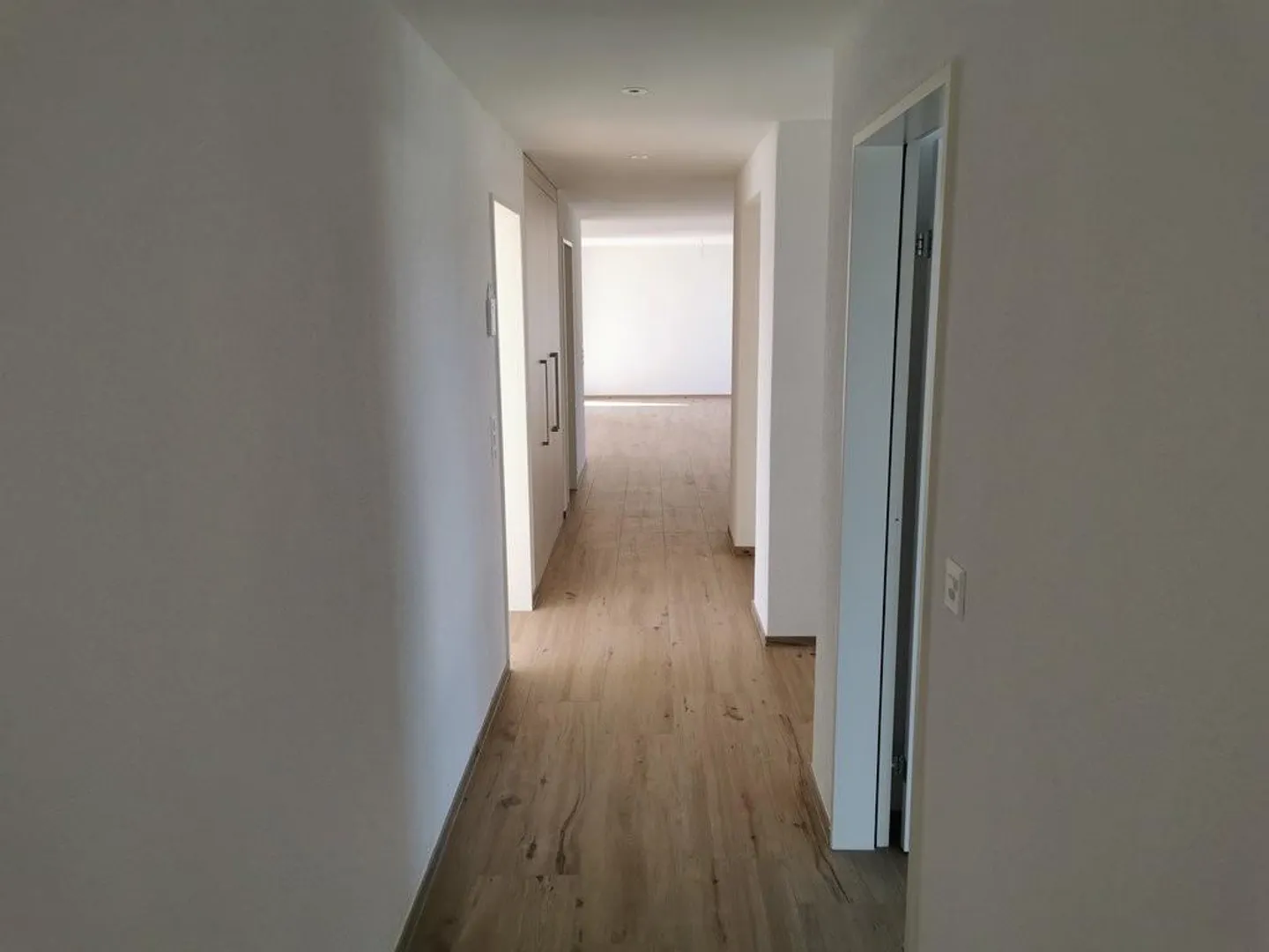 Living directly on the Aare - Photo 2 of 11