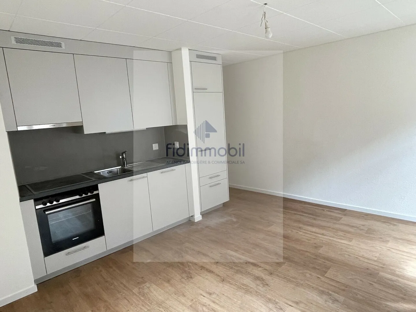 Studio recentemente ristrutturato nel centro città - Foto 2 di 4
