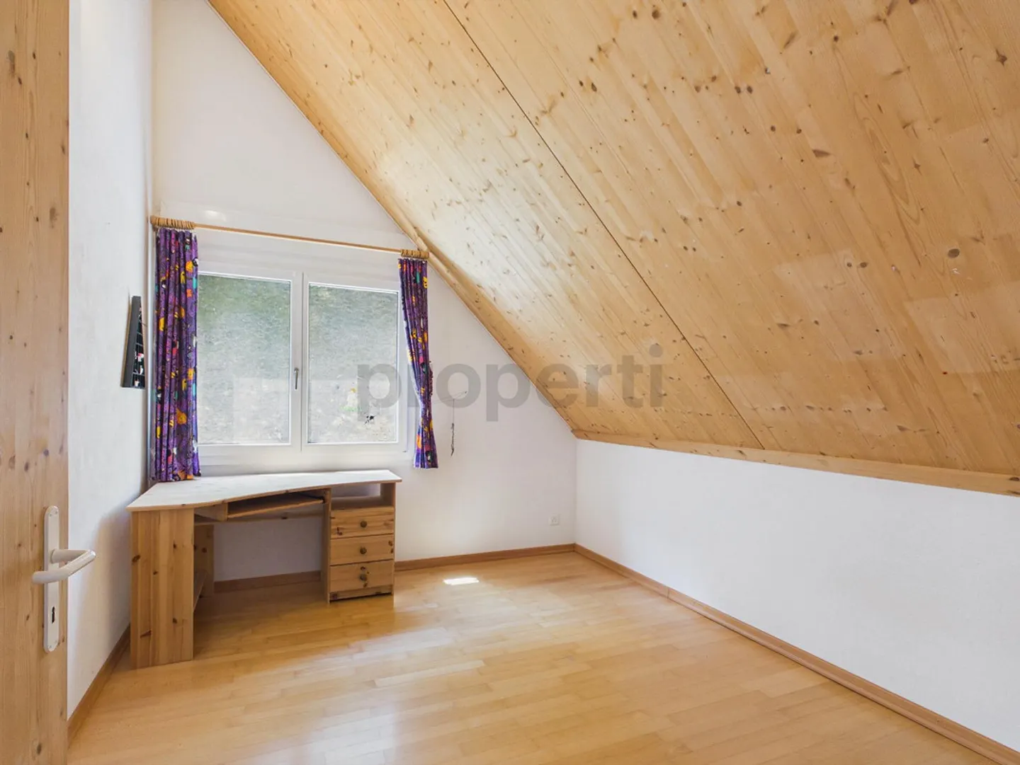 Charmantes Einfamilienhaus mit Garten - Foto 8 von 15