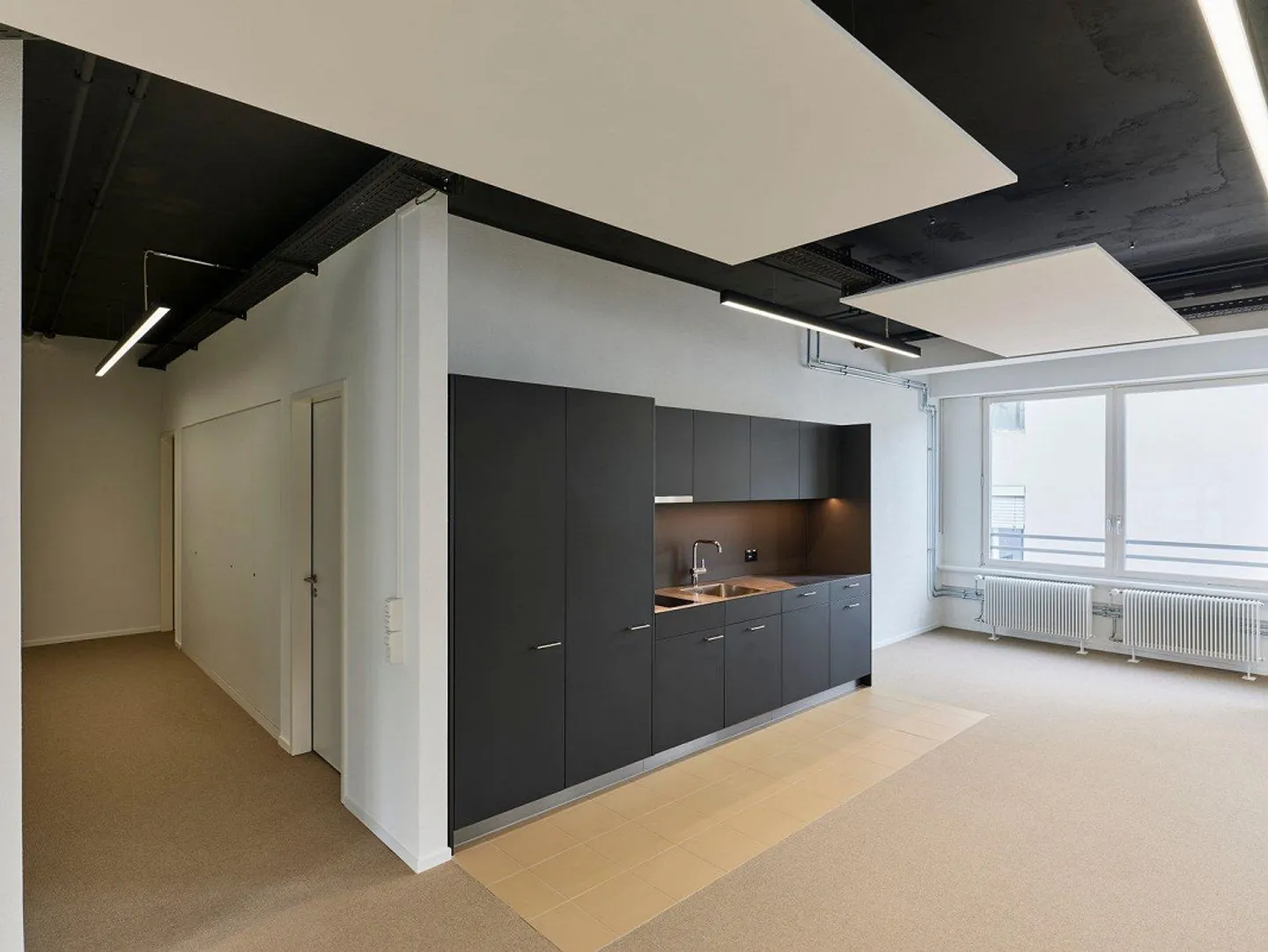 Attractive office spaces in renovated property - flexible areas... - Photo 4 of 12