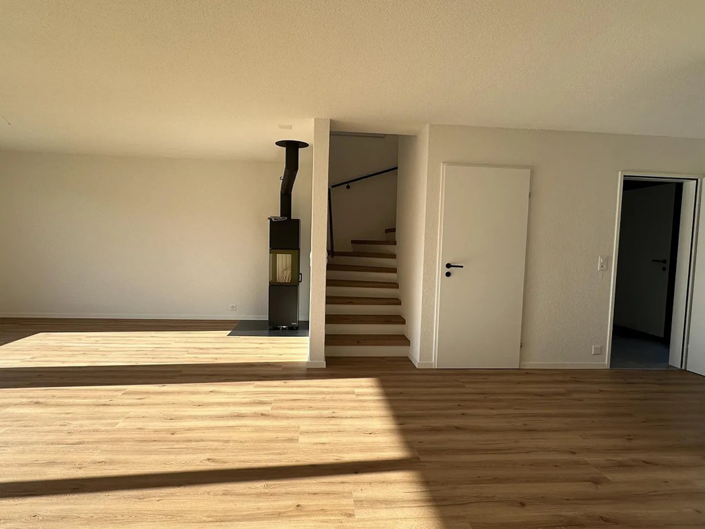 Frisch renoviertes, modernes 5.5 Zimmer EFH an perfekter Lage - Foto 13 von 26