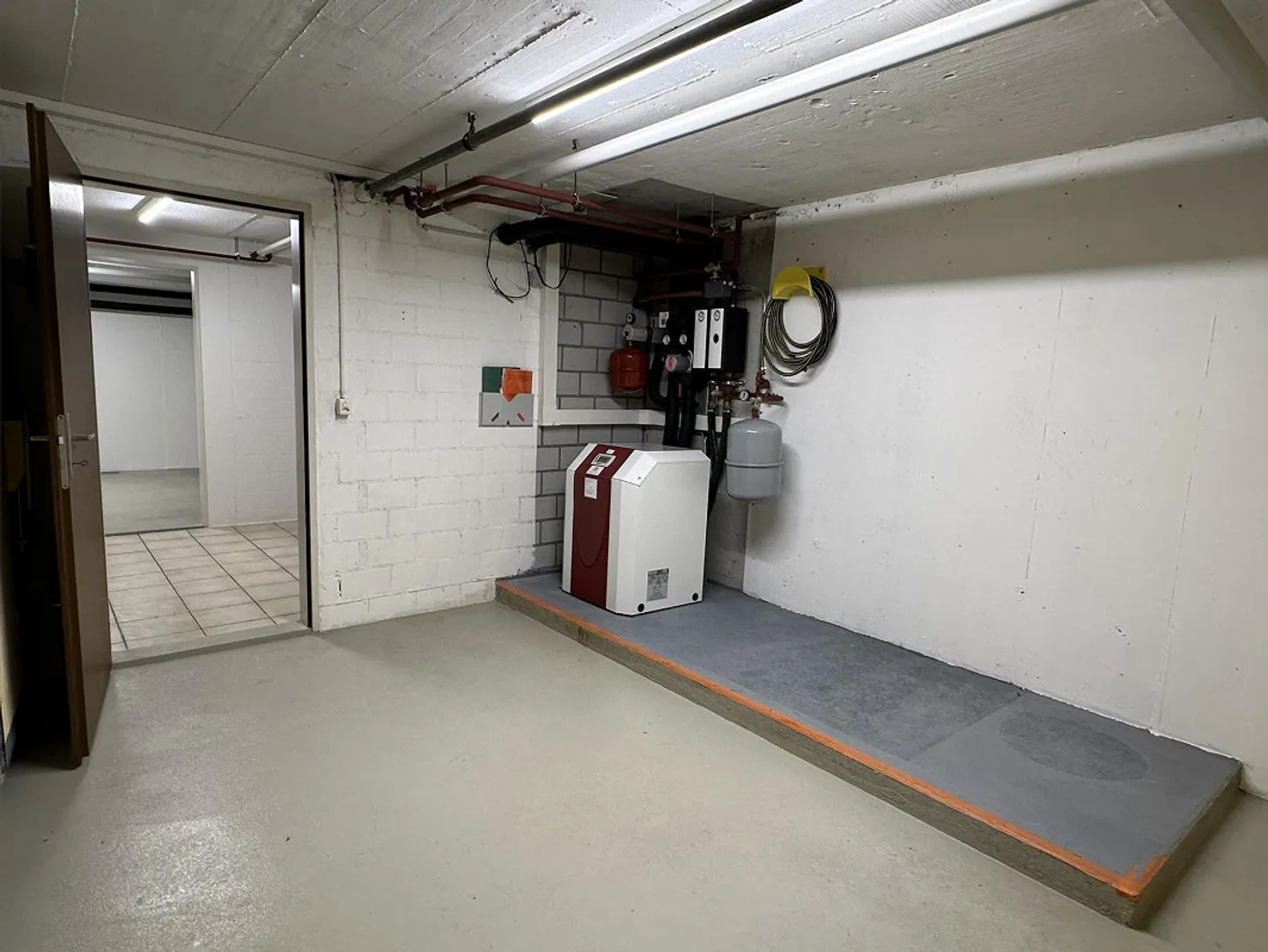 Frisch renoviertes, modernes 5.5 Zimmer EFH an perfekter Lage - Foto 23 von 26