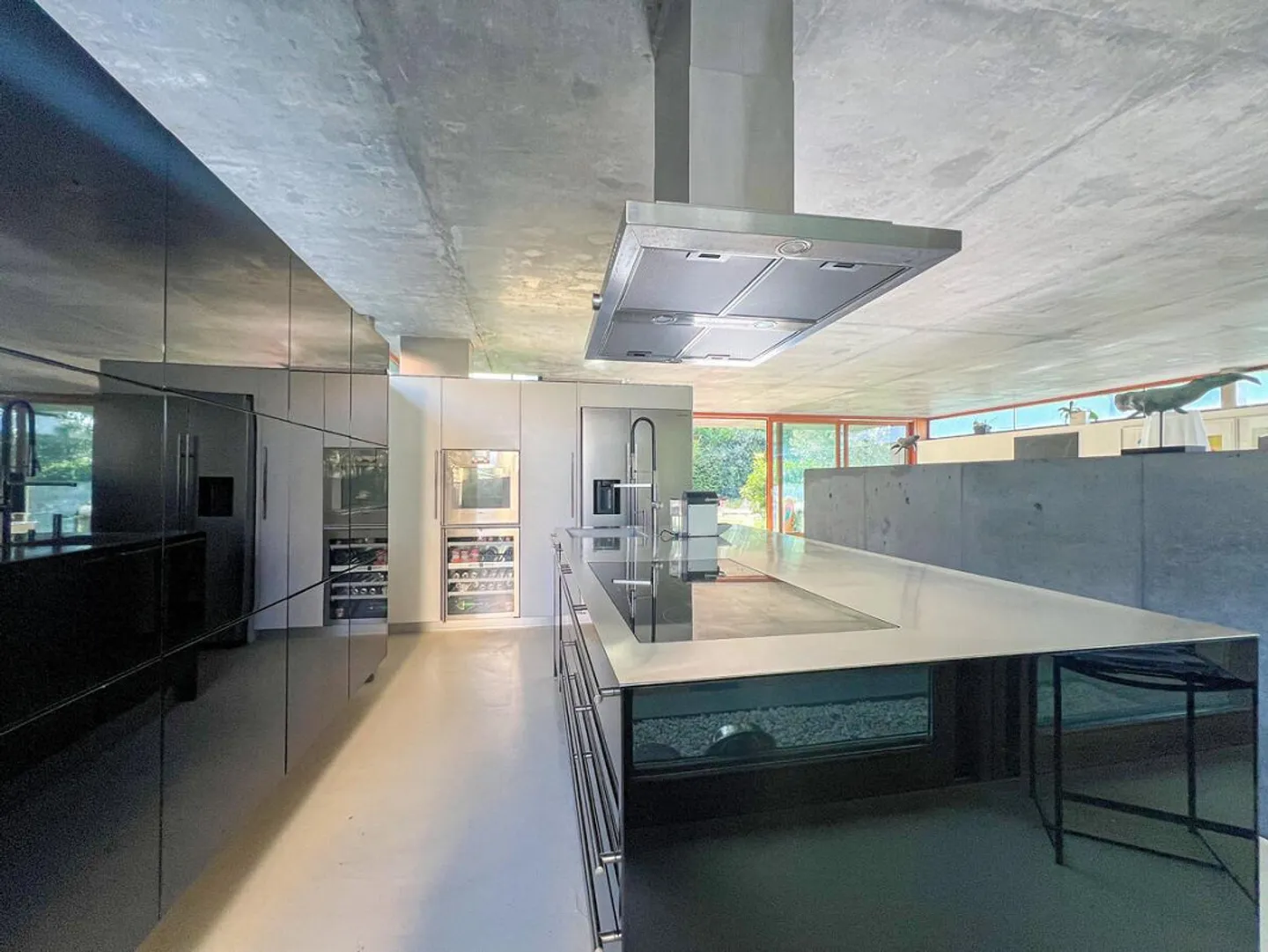 VACALLO – DIE HÜLLE - Foto 3 von 14