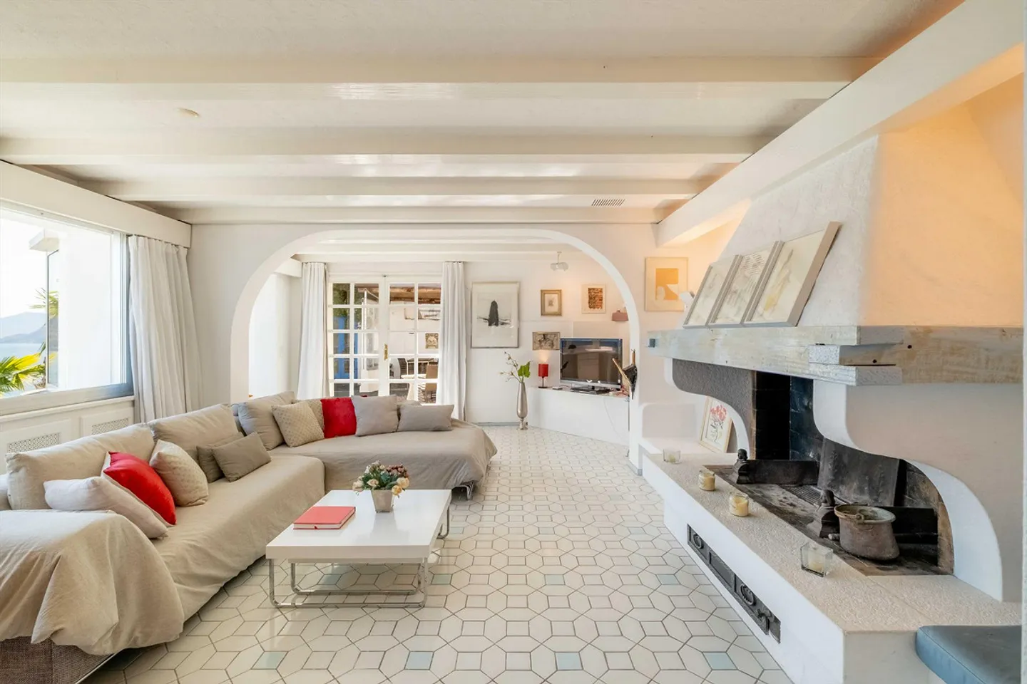 Living with charm and a magnificent panoramic view over Lake Maggiore - Photo 4 of 14