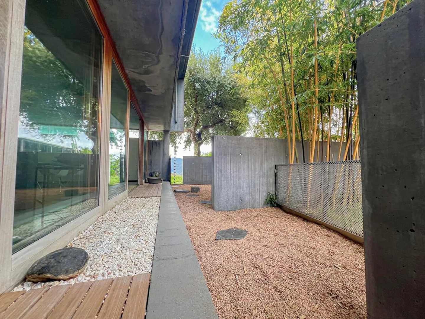 VACALLO – DIE HÜLLE - Foto 12 von 14