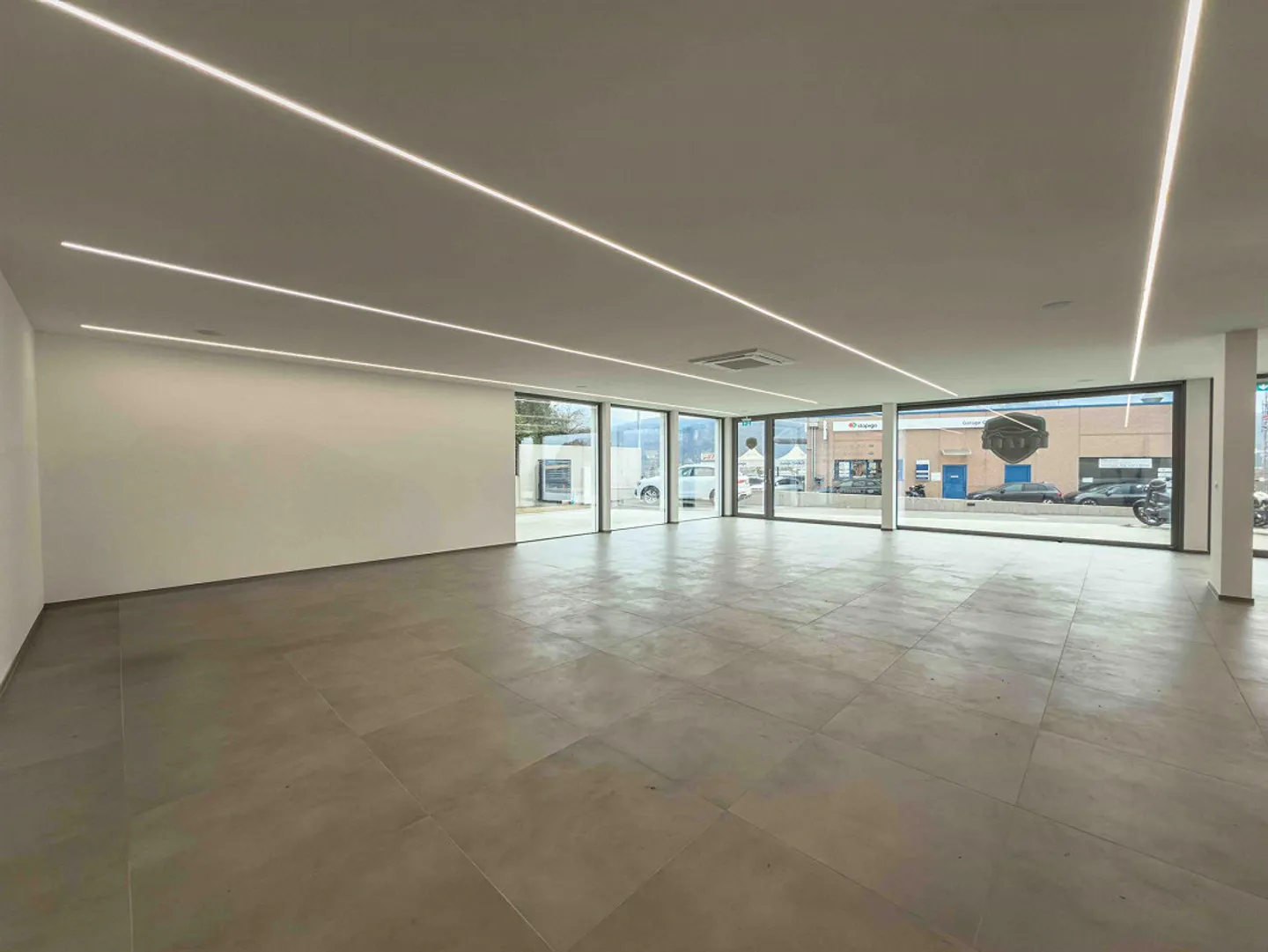 Nuovo immobile commerciale con vetrine a Gravesano - Foto 1 di 4