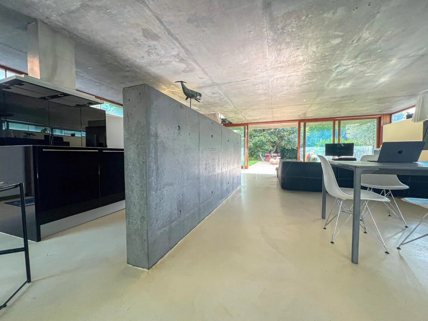 VACALLO – DIE HÜLLE - Foto 1 von 14