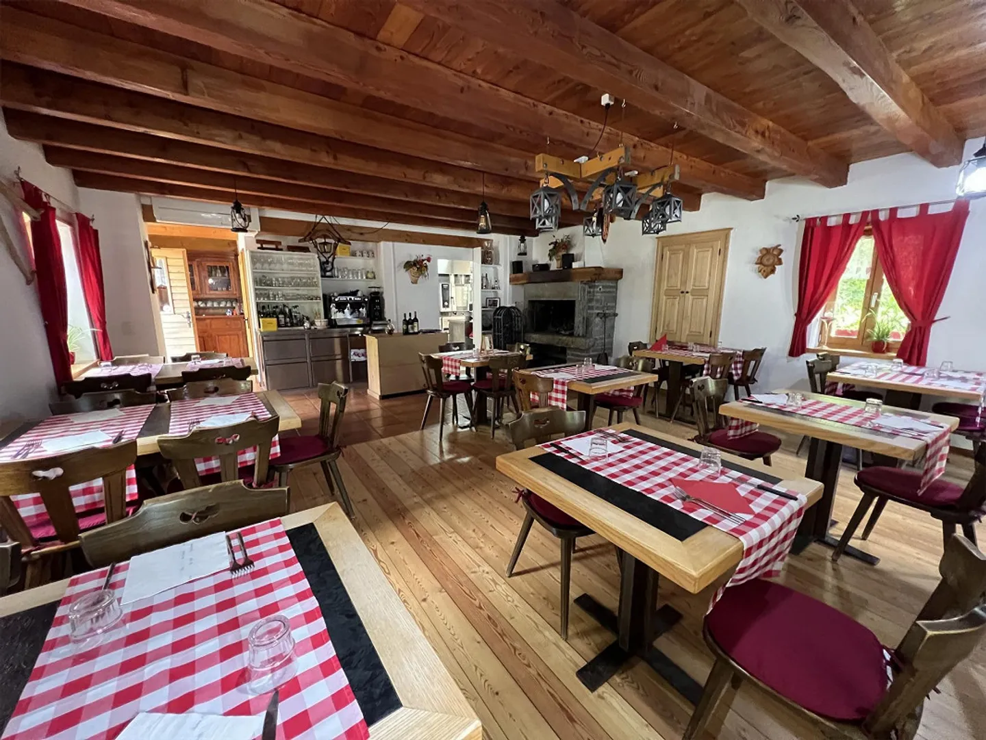 Grotto 4 rooms with rustic and large green area in Roveredo (GR) - Photo 12 of 13