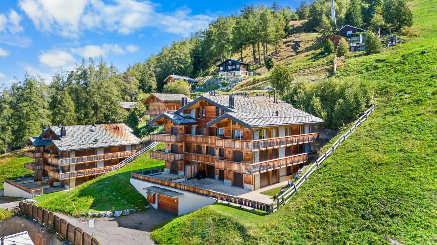 Chalet de luxe au ski-in-ski-out - Photo 1 sur 10