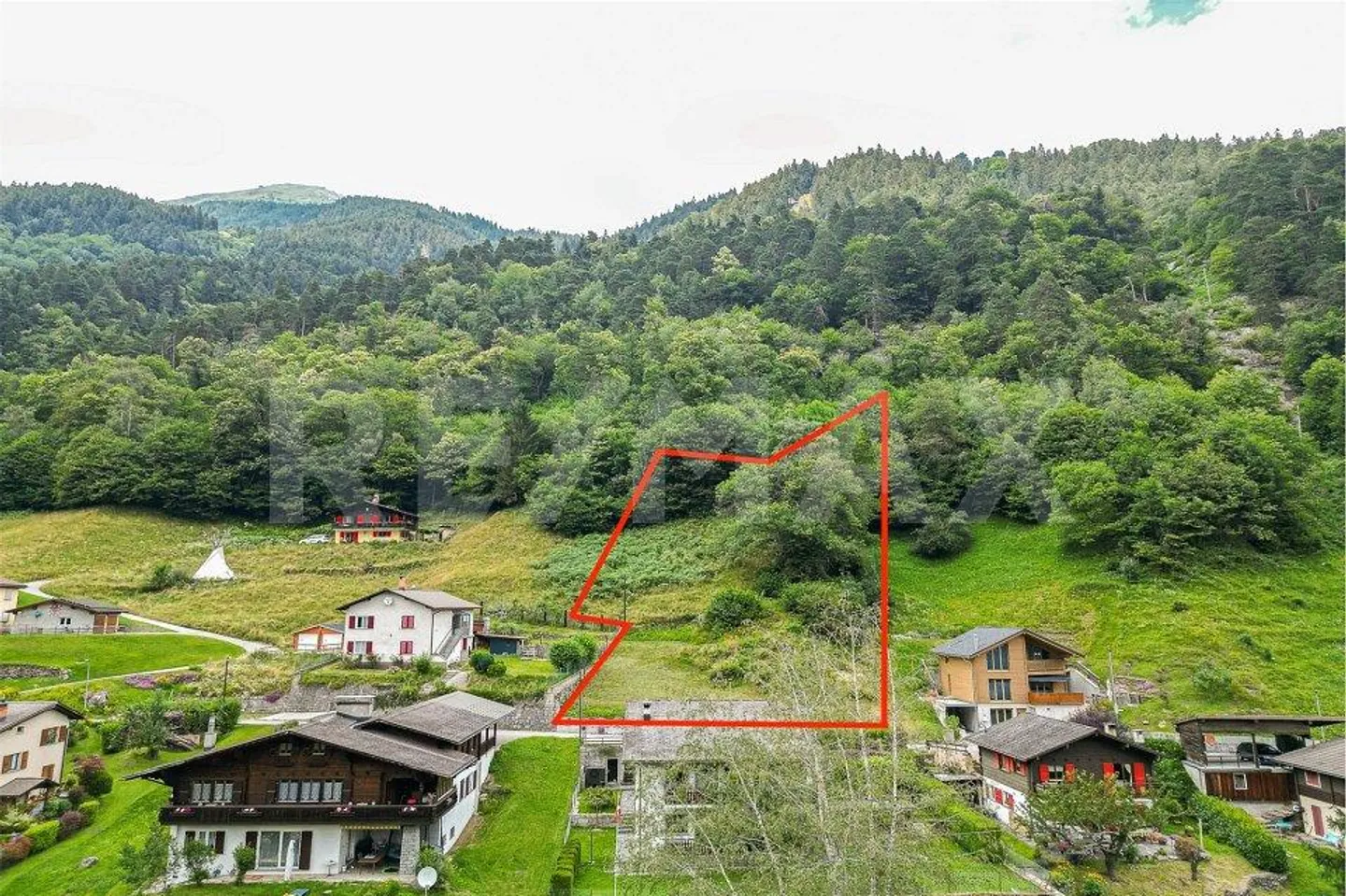 Building plot with a view - Photo 1 of 13