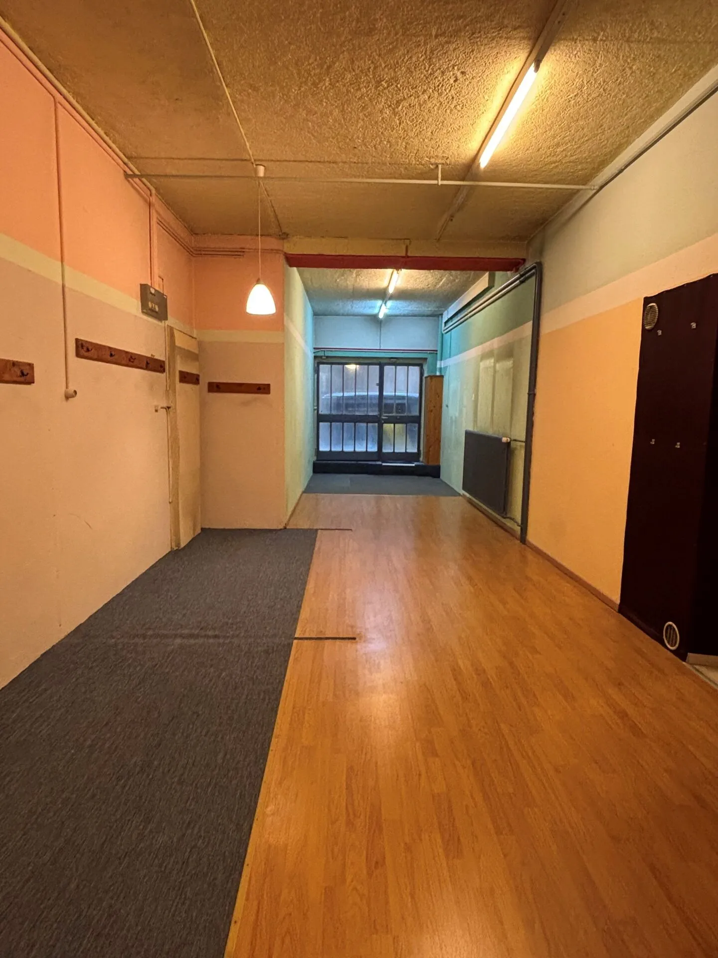 Spazio di 147 m2 in affitto, a due passi dalla stazione - Foto 4 di 6