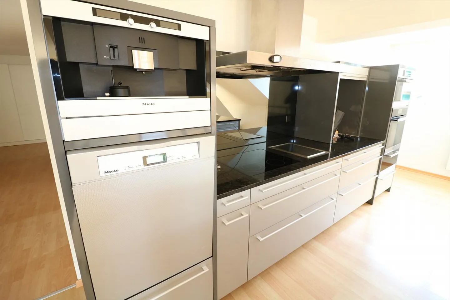 180m2 Terrace / Luxurious Expansion - Photo 3 of 10