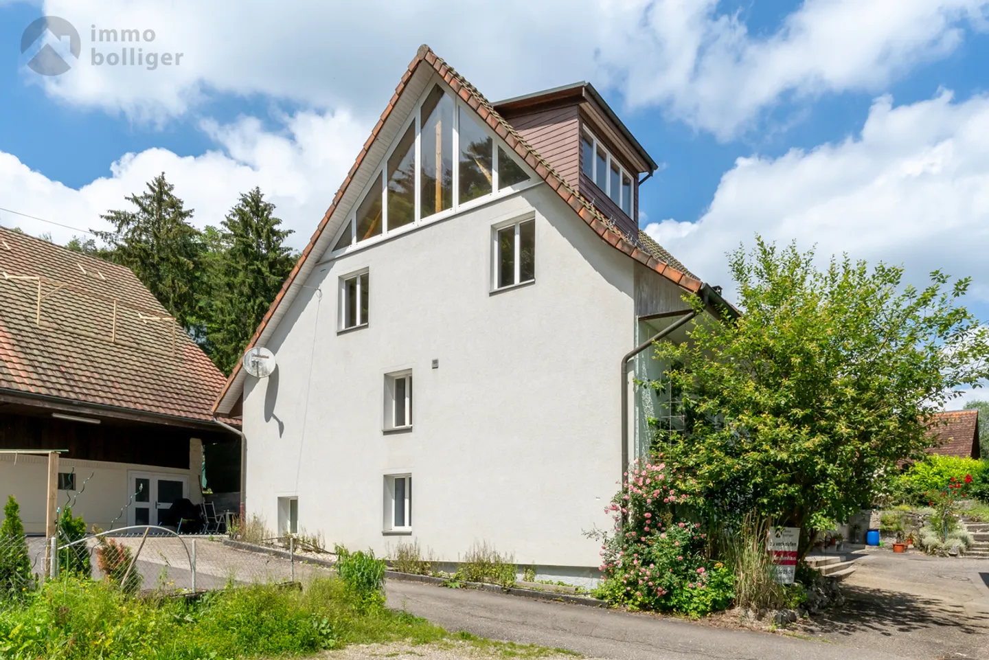 Charmantes Einfamilienhaus mit Garten - Foto 1 von 13