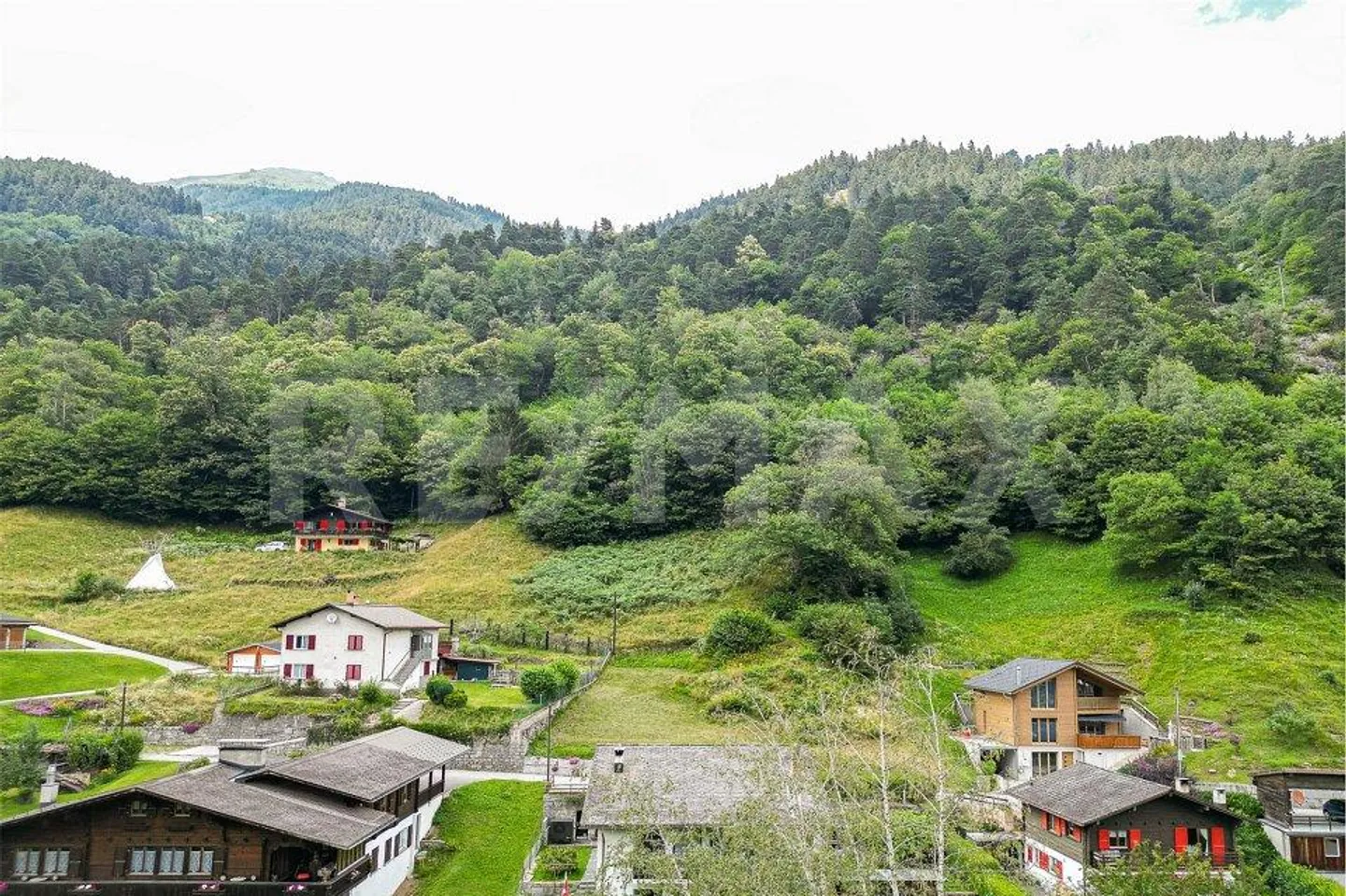 Building plot with a view - Photo 3 of 13