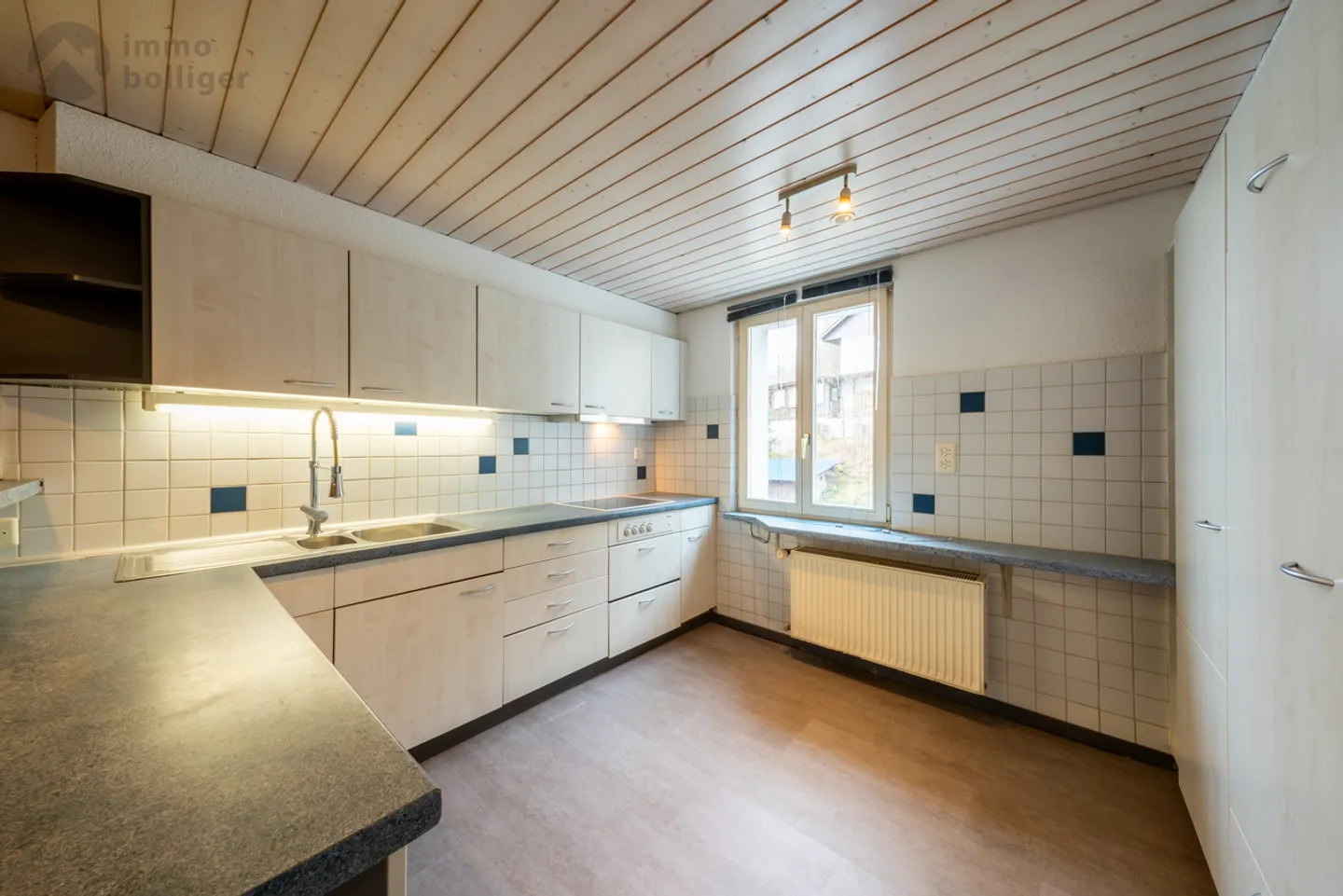 Charmantes Einfamilienhaus mit Garten - Foto 4 von 13