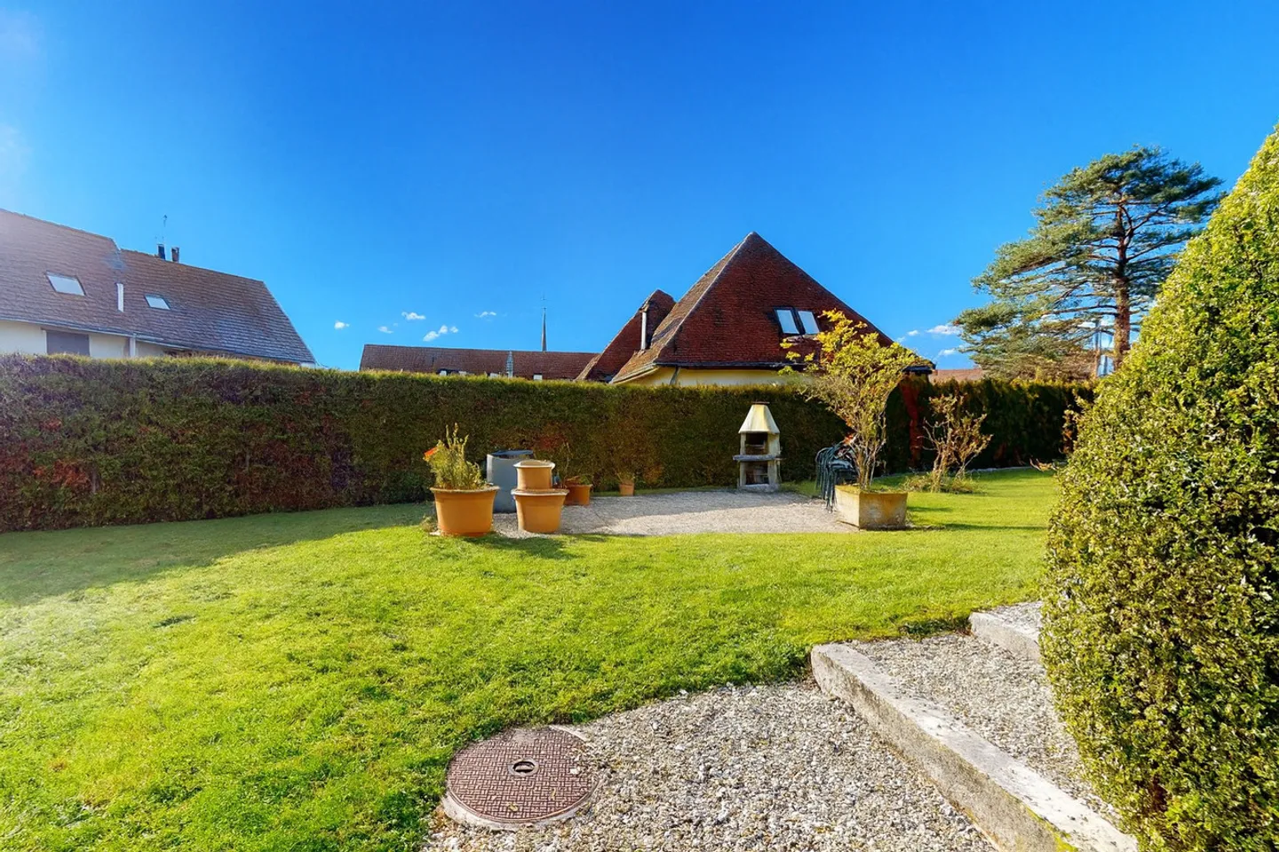 Charming 5.5-room maisonette apartment with generous space - Photo 25 of 27