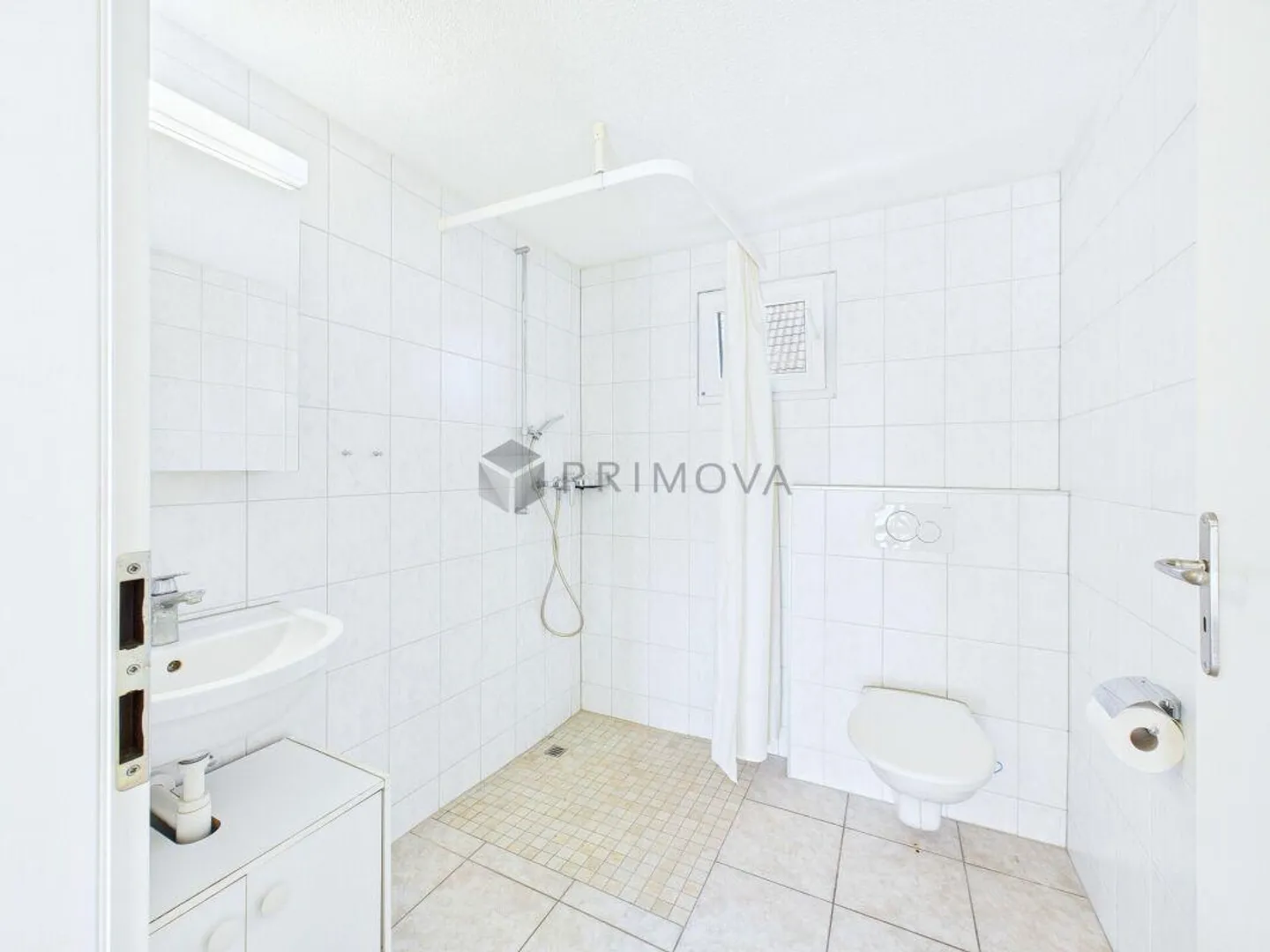 Renovating & refurbishing your thing? Here is your chance. - Photo 10 of 12