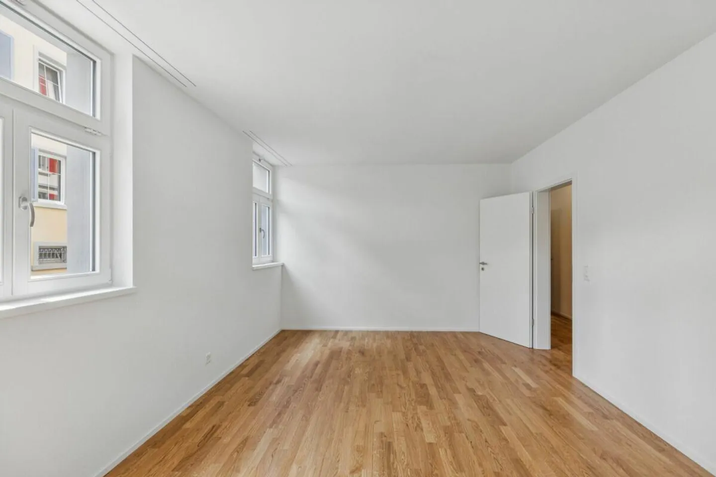 First occupancy! 3.5-room apartment in a separate house section with terrace - Photo 6 of 18