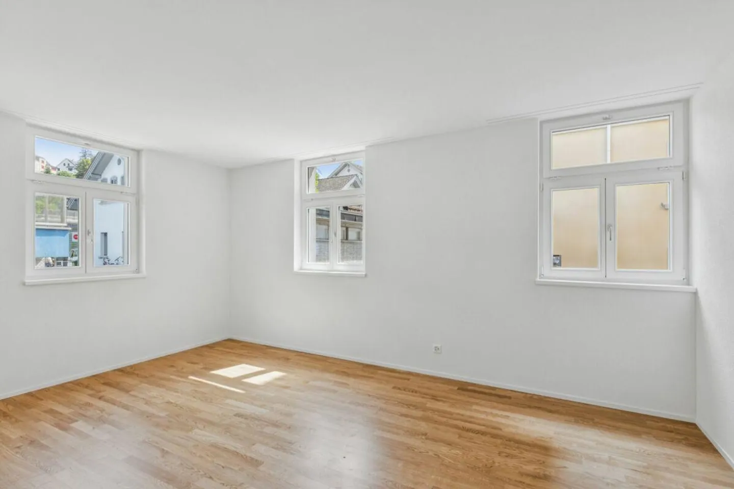 First occupancy! 3.5-room apartment in a separate house section with terrace - Photo 7 of 18