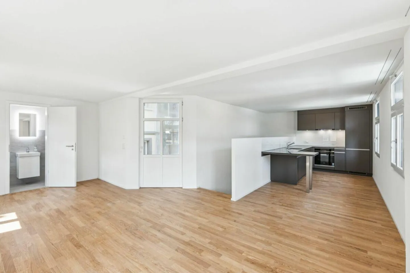 First occupancy! 3.5-room apartment in a separate house section with terrace - Photo 14 of 18