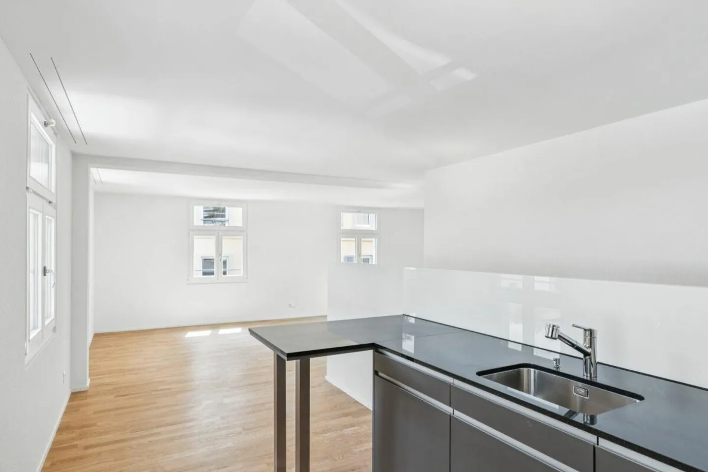 First occupancy! 3.5-room apartment in a separate house section with terrace - Photo 13 of 18