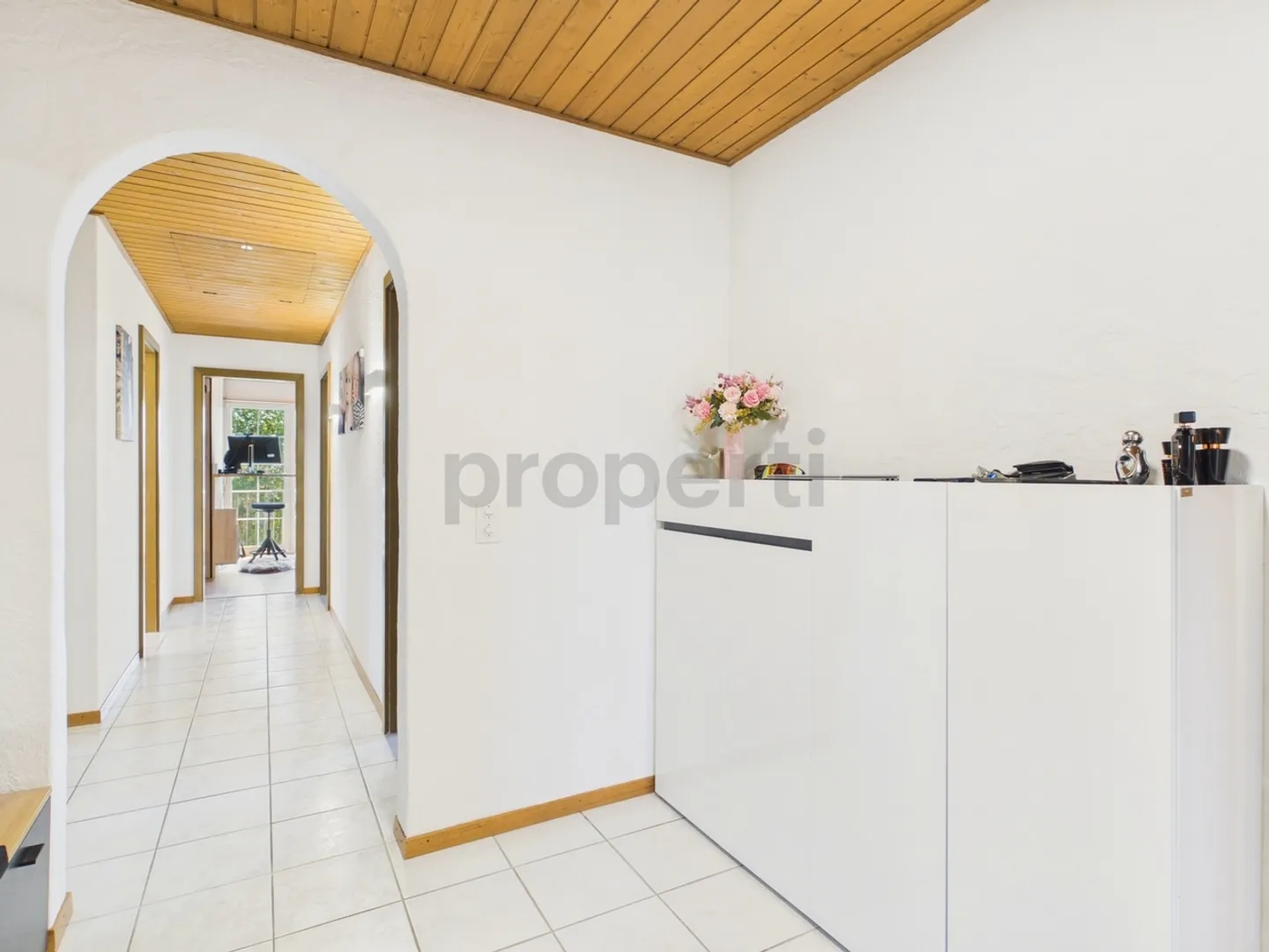 Stilvolles Apartment mit sonnigem Balkon - Foto 4 von 11