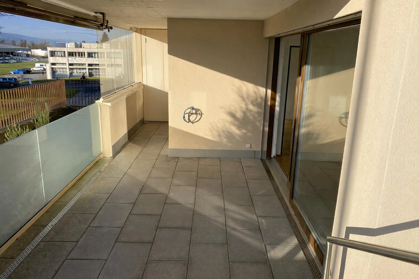 98 m2 - 350m to the train station - modern ownership standard - Photo 11 of 13