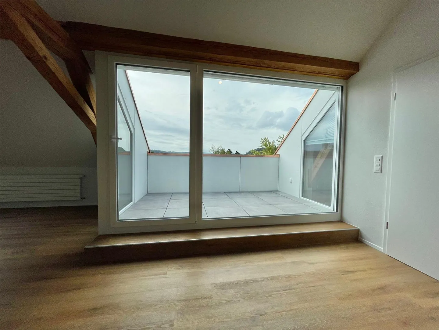 Modernes Penthouse mit Terrasse - Foto 8 von 9