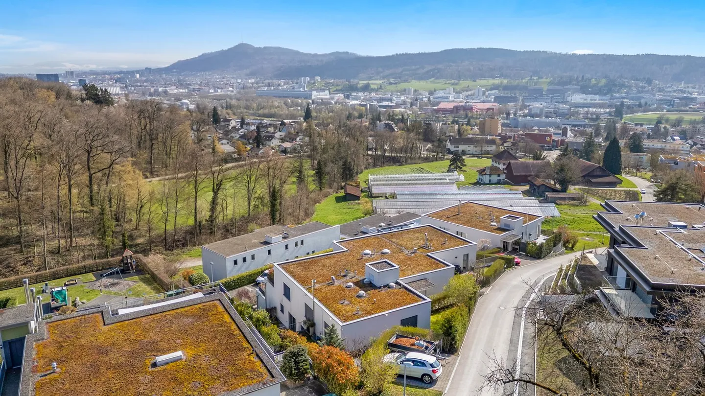 Modern terrace apartment with fantastic views - Photo 2 of 11