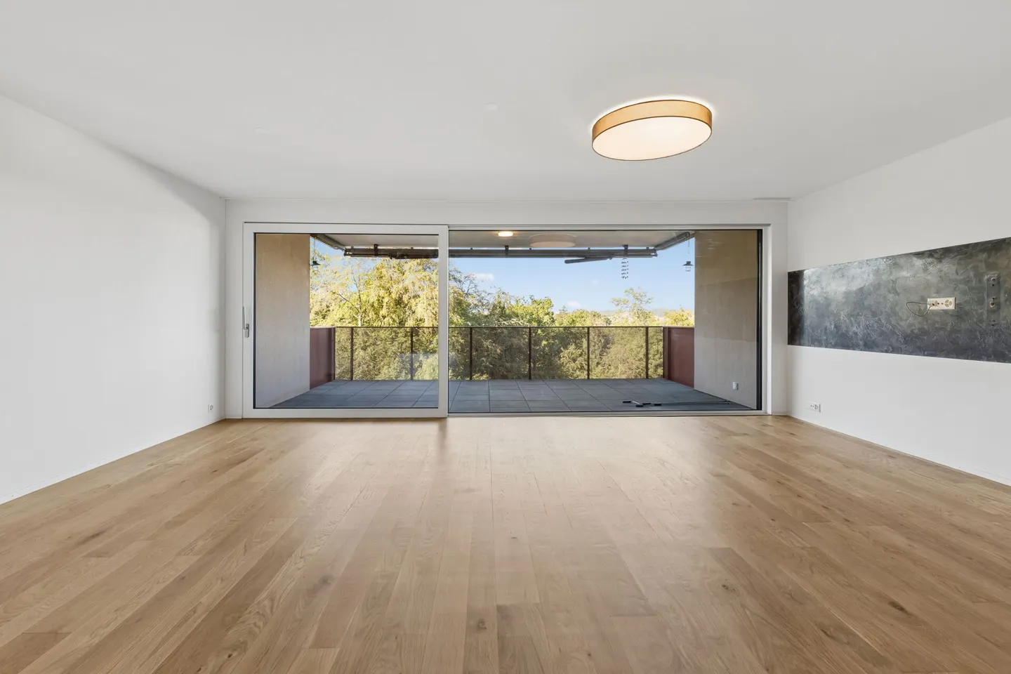 Appartement moderne de 5,5 pièces avec vue sur la verdure - Photo 3 sur 14