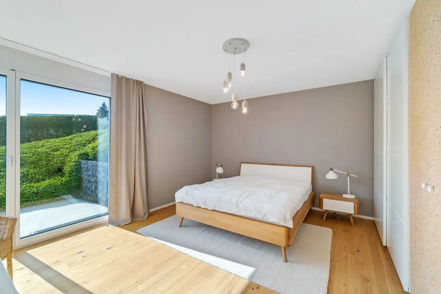 Modern terrace apartment with fantastic views - Photo 6 of 11