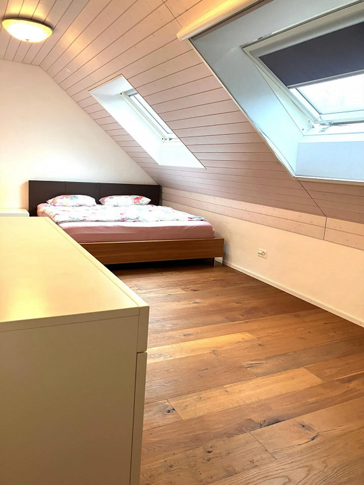 5.5-Room Corner House with Pool - Modern Living in Neuwilen - Photo 10 of 10