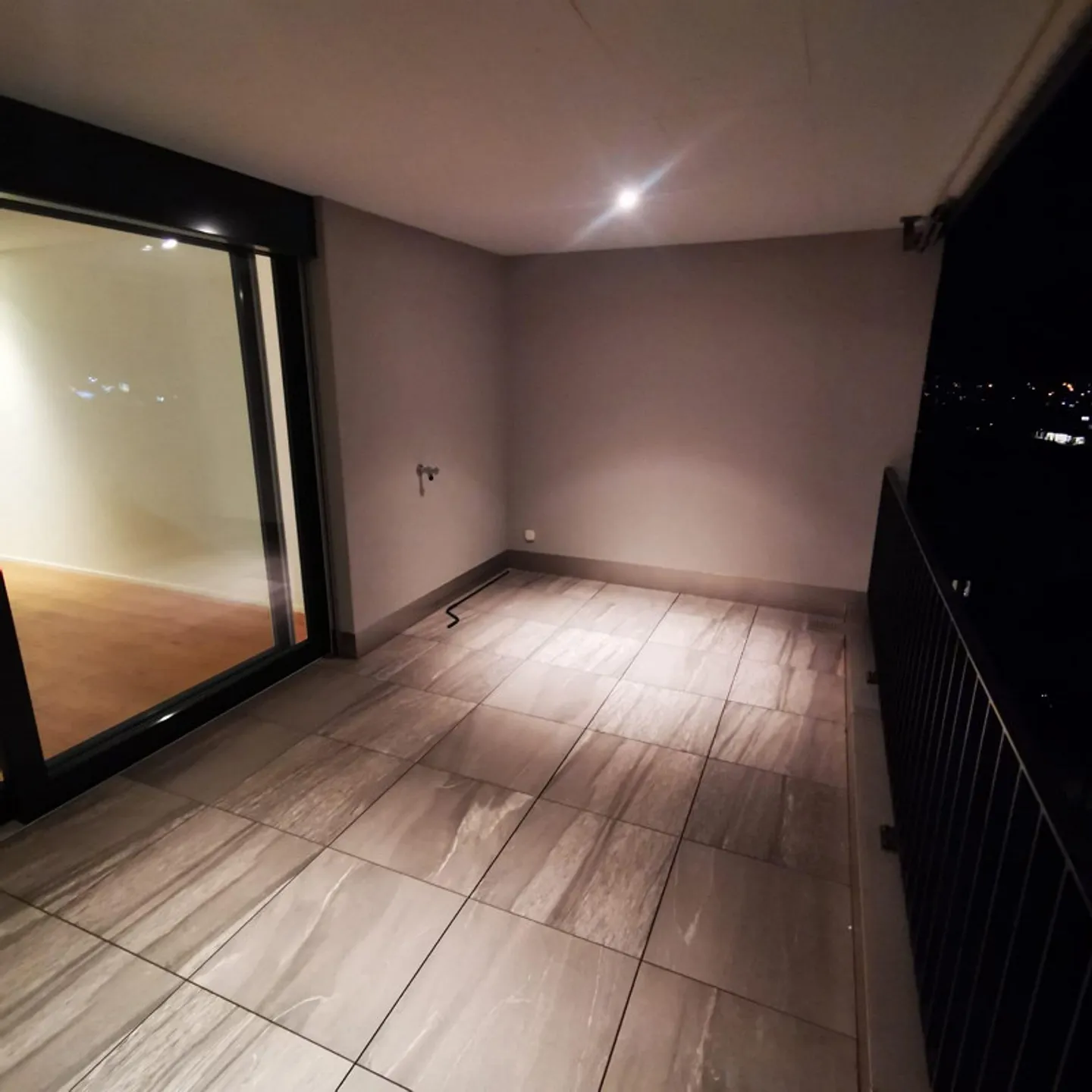 Apartment with a View - Photo 3 of 22