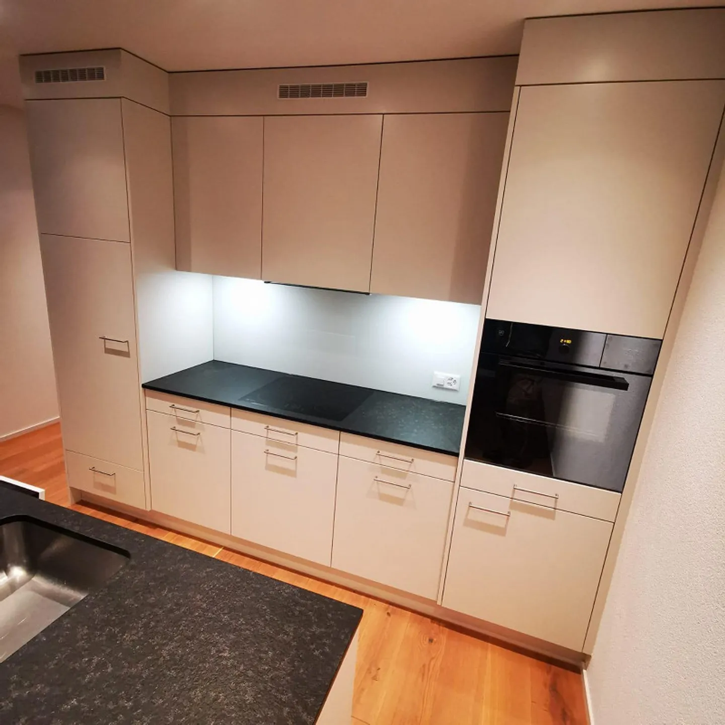 Apartment with a View - Photo 5 of 22