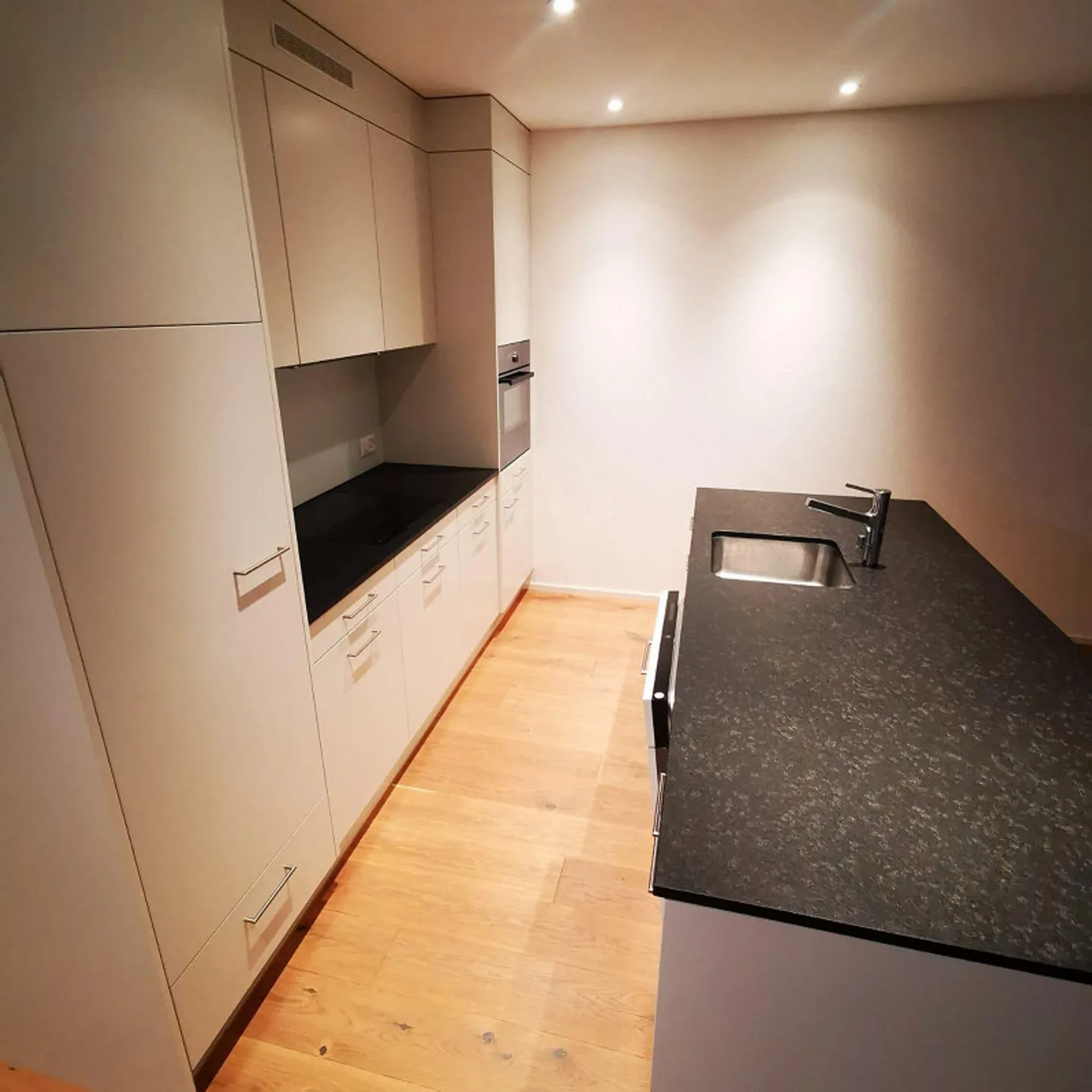 Apartment with a View - Photo 9 of 22