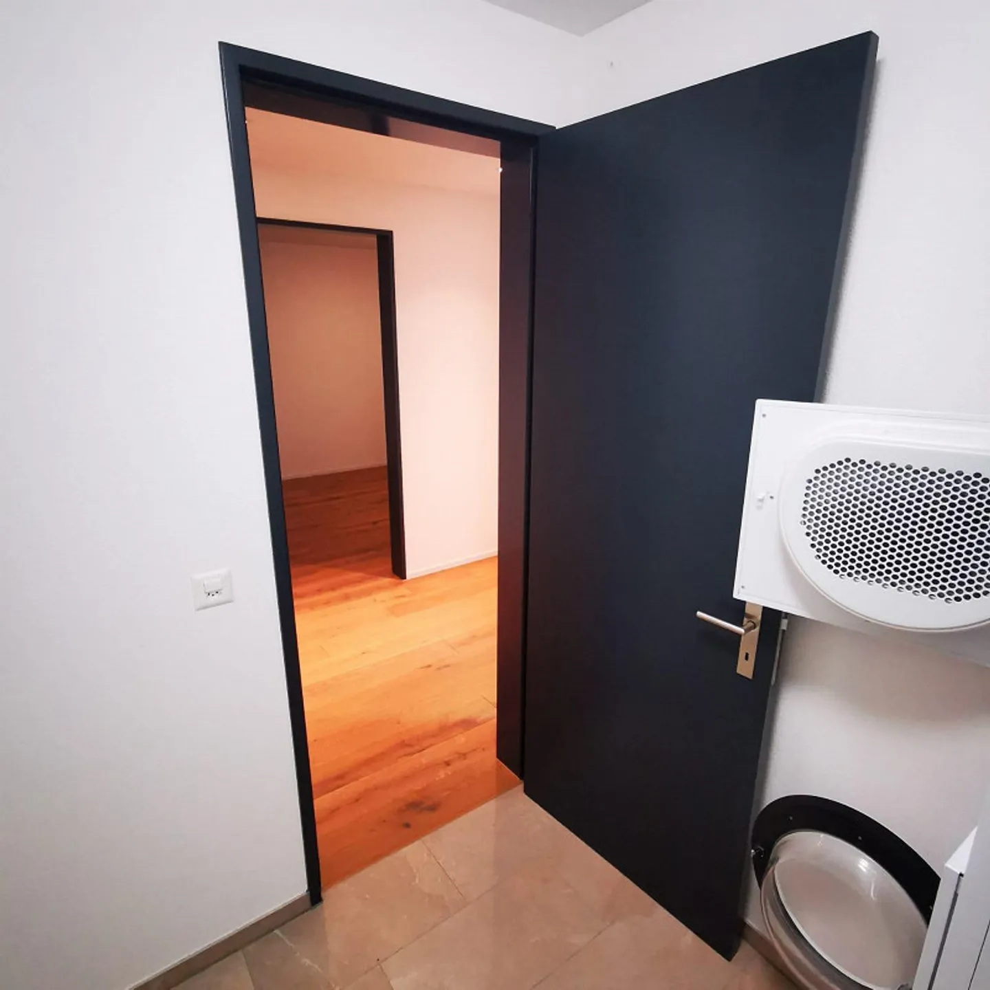 Apartment with a View - Photo 11 of 22