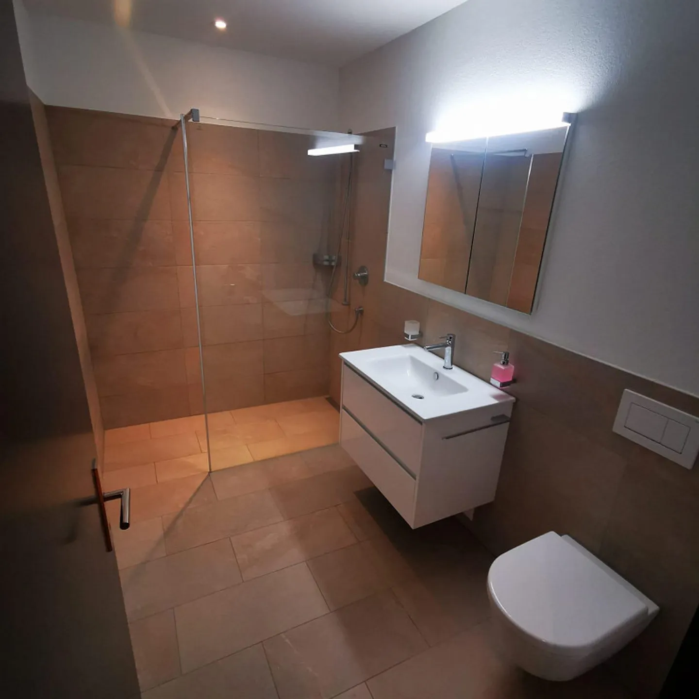 Apartment with a View - Photo 13 of 22