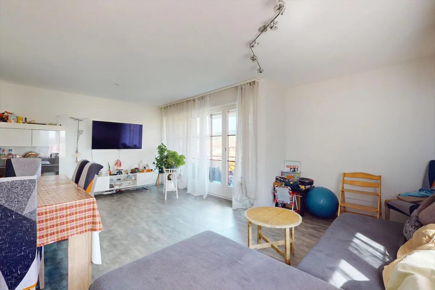 Wohnung mieten - Foto 2 von 8